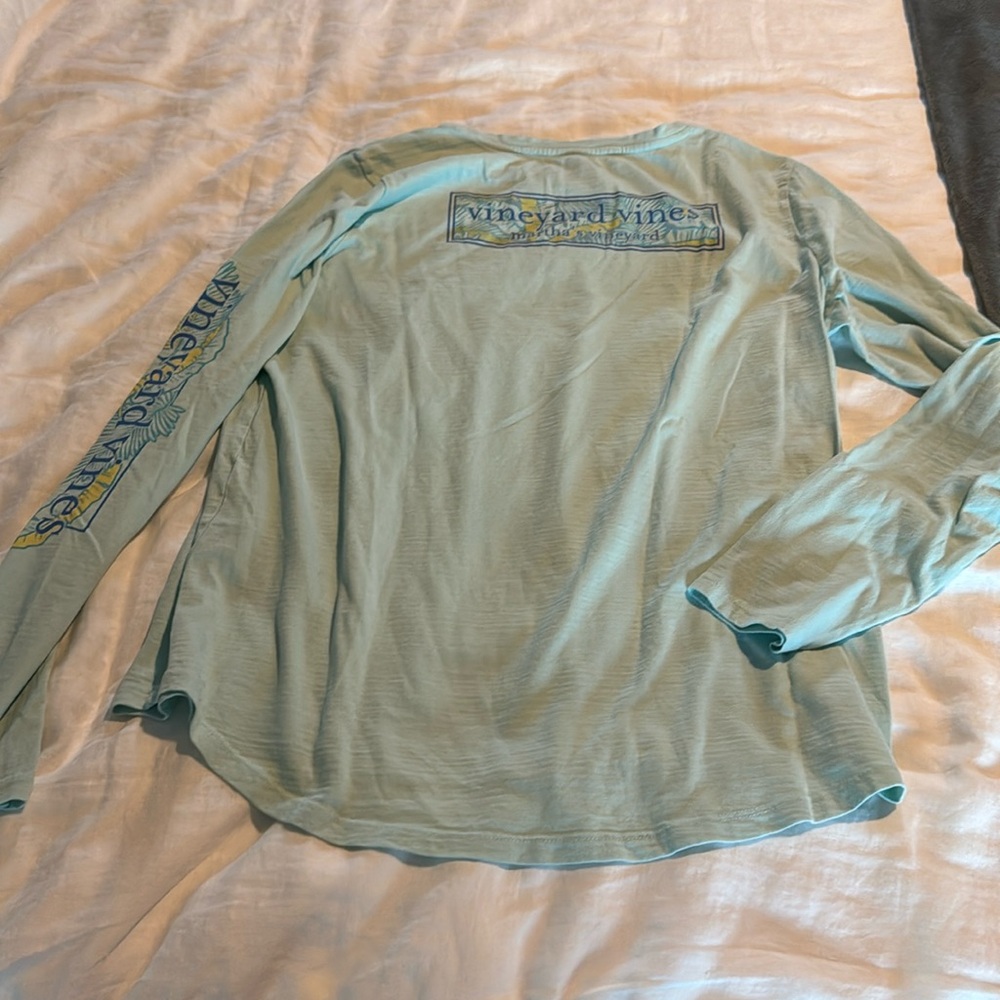 Vineyard vines long sleeve t sz L